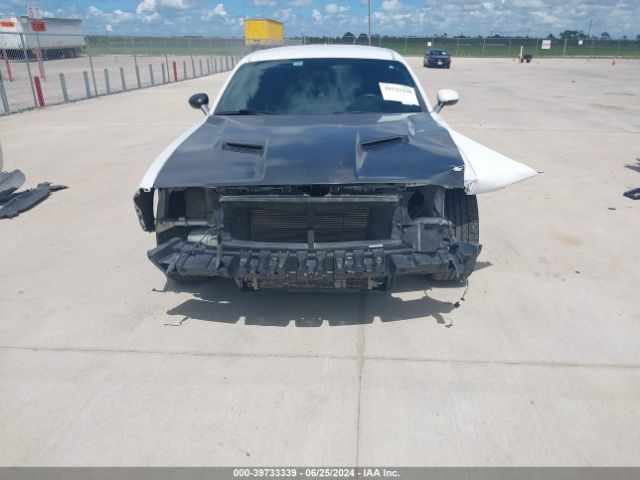 2C3CDZAT3FH715216 Dodge Challenger R/t