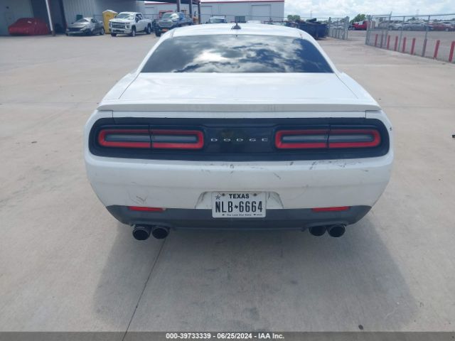 2C3CDZAT3FH715216 Dodge Challenger R/t