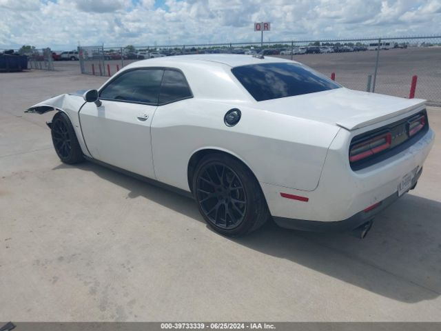 2C3CDZAT3FH715216 Dodge Challenger R/t