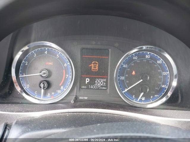 Toyota COROLLA LE 2018 5YFBURHE8JP747371 Image 7