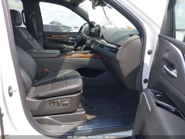 1GYS3AKL2NR345640 Cadillac Escalade 2wd Luxury