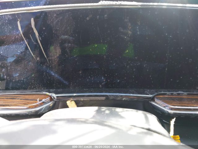1GYS3AKL2NR345640 Cadillac Escalade 2wd Luxury