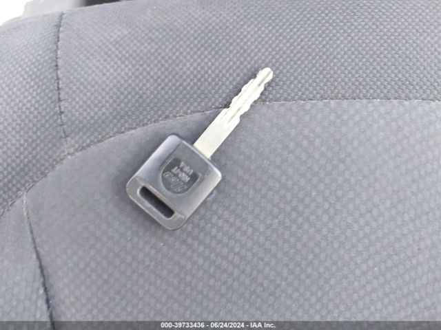 JN8AS5MT8EW601682 Nissan Rogue Select S