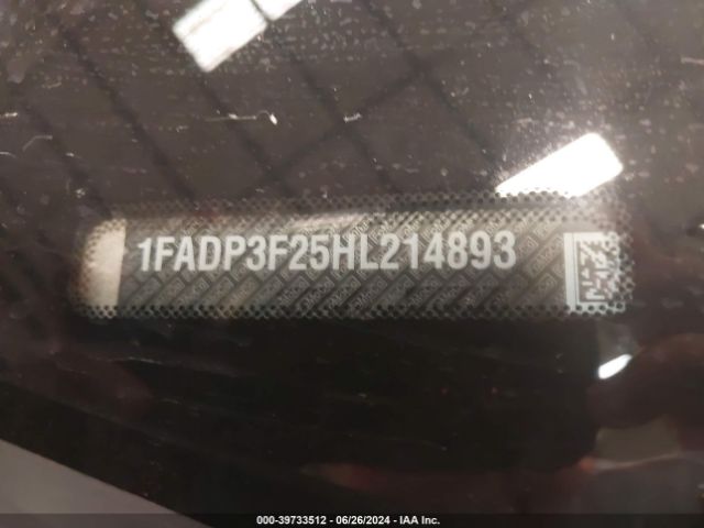 1FADP3F25HL214893 Ford FOCUS SE