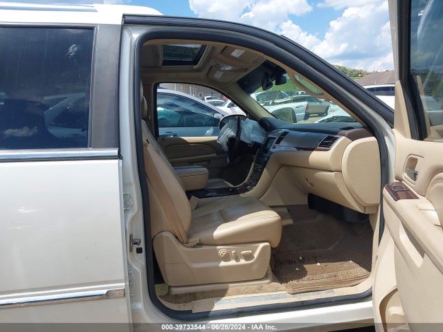 2010 CADILLAC ESCALADE ESV 1GYUKJEF8AR181466 Photo 4