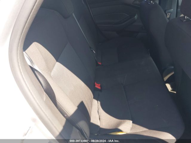 1FADP3E23JL275246 Ford FOCUS S