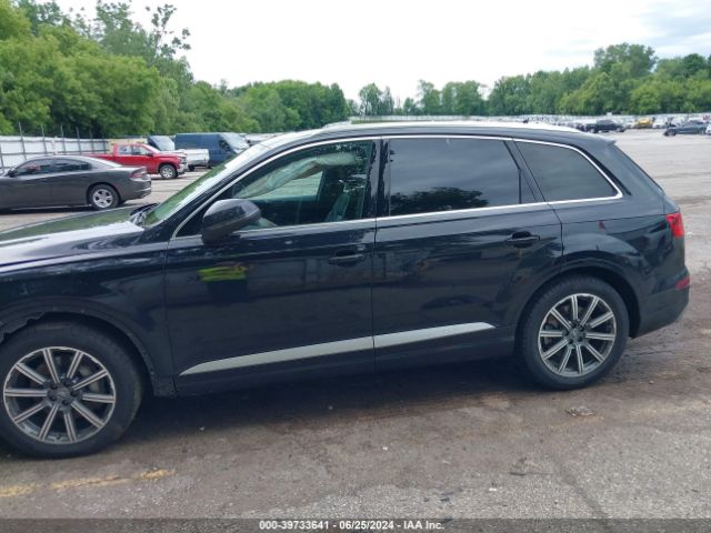 WA1LAAF71HD032765 Audi Q7 3.0t Premium