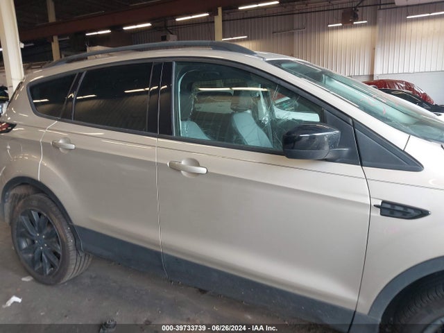 Ford ESCAPE SE 2018 1FMCU9GD7JUA98383 Image 15