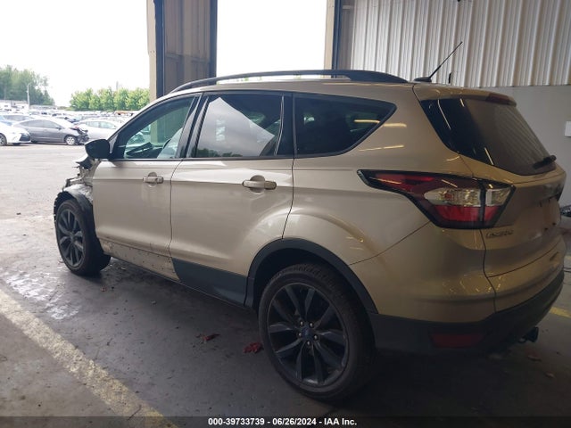 Ford ESCAPE SE 2018 1FMCU9GD7JUA98383 Image 3