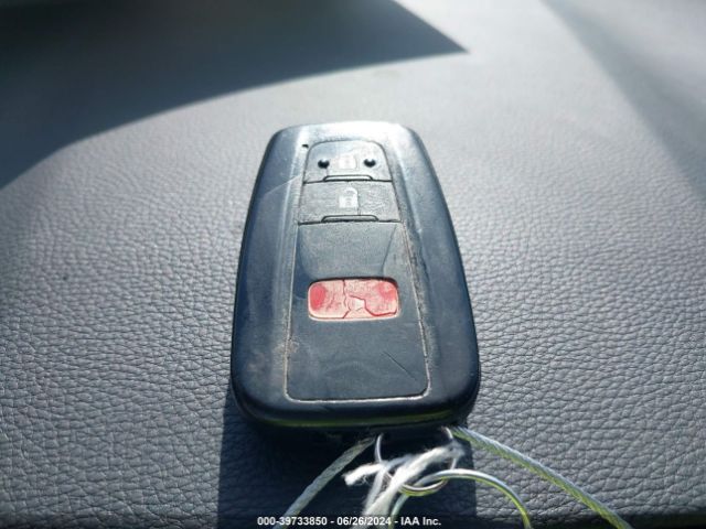 2T3P1RFV3NC305886 Toyota Rav4 Xle