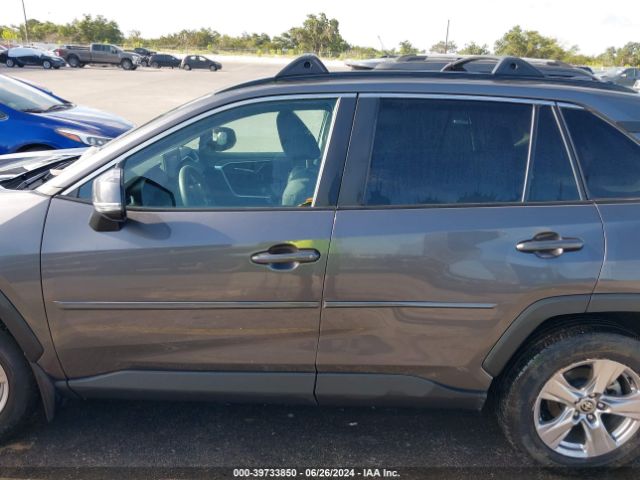 2T3P1RFV3NC305886 Toyota Rav4 Xle