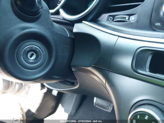 KNAGM4A70F5599397 KIA Optima Lx