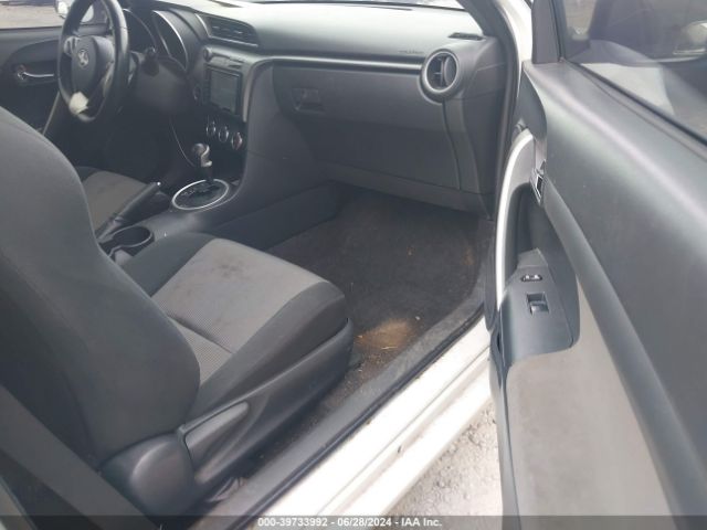 JTKJF5C78GJ015612 Scion TC