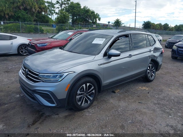 3VVRB7AX1RM083665 Volkswagen Tiguan 2.0t S