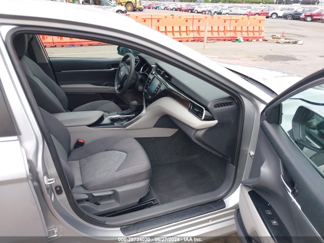 Toyota CAMRY LE 2020 4T1C11AK6LU948640 Image 5