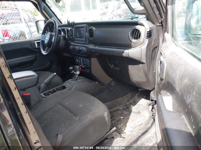 1C4HJXDM1MW823691 Jeep Wrangler Unlimited Sport S 4x4
