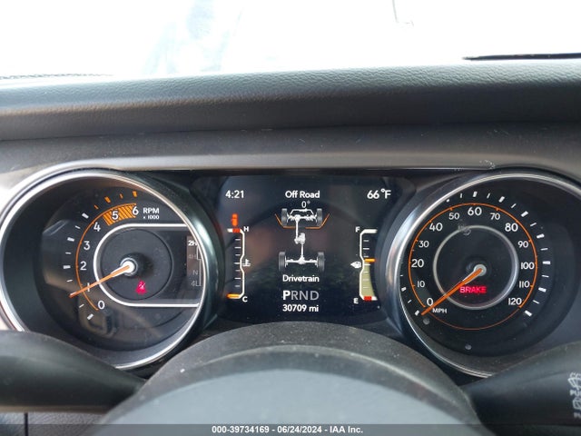 1C4HJXDM1MW823691 Jeep Wrangler Unlimited Sport S 4x4
