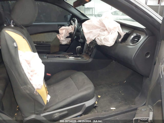 Ford Mustang V6 2014 1ZVBP8AM5E5239605 Image 5