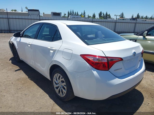 Toyota COROLLA LE 2018 2T1BURHE0JC969631 Image 3