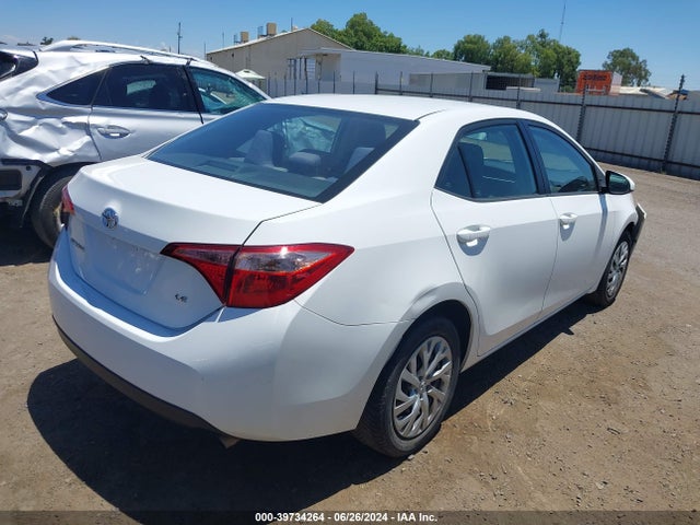 Toyota COROLLA LE 2018 2T1BURHE0JC969631 Image 4