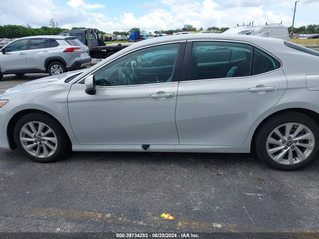 Toyota CAMRY LE 2022 4T1C11AK9NU059429 Image 14