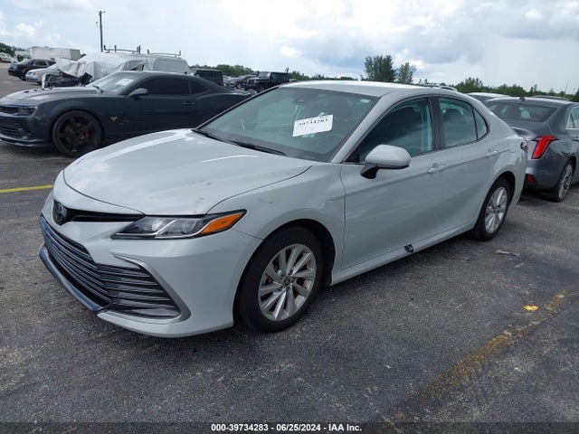 Toyota CAMRY LE 2022 4T1C11AK9NU059429 Image 2