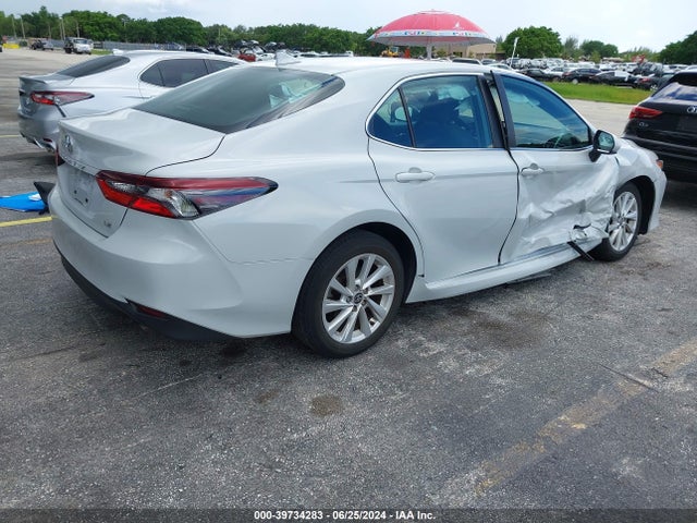 Toyota CAMRY LE 2022 4T1C11AK9NU059429 Image 4