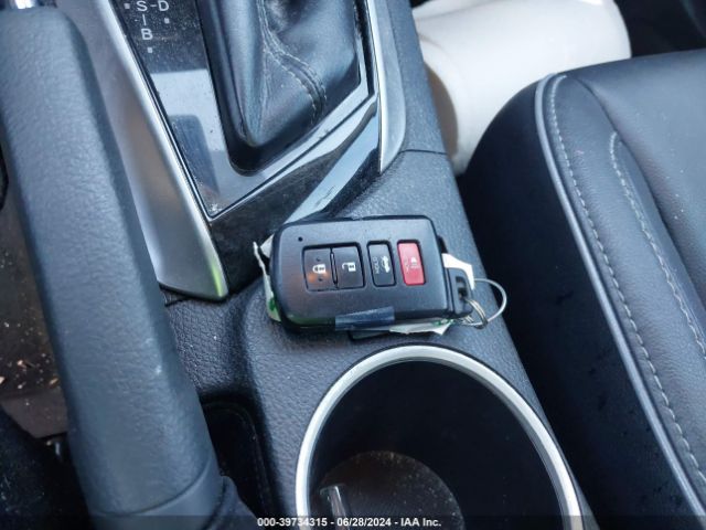 5YFBURHE2KP928841 Toyota Corolla Xle