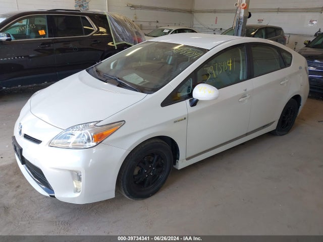 Toyota Prius Two 2014 JTDKN3DU1E1755281 Image 2