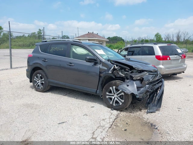 Toyota RAV4 LE 2018 JTMBFREV3JJ743618 Image 1