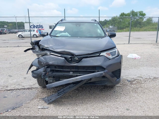 Toyota RAV4 LE 2018 JTMBFREV3JJ743618 Image 12