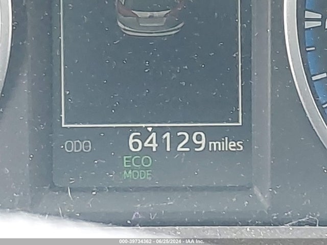 Toyota RAV4 LE 2018 JTMBFREV3JJ743618 Image 15