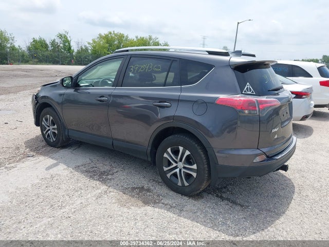 Toyota RAV4 LE 2018 JTMBFREV3JJ743618 Image 3