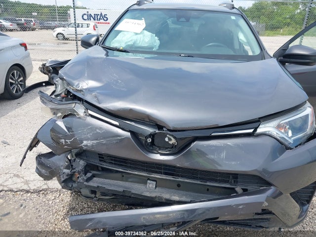 Toyota RAV4 LE 2018 JTMBFREV3JJ743618 Image 6