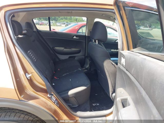 KNDPMCAC2J7352647 KIA Sportage Lx