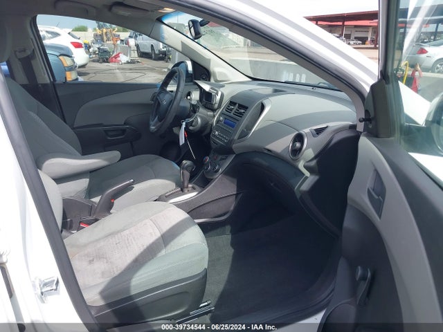 Chevrolet Sonic Ls Auto 2016 1G1JA6SH2G4174591 Image 5
