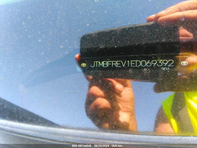 Toyota RAV4 LE 2014 JTMBFREV1ED069392 Image 9
