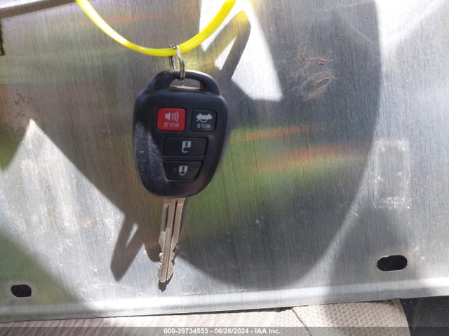 Toyota COROLLA LE 2015 5YFBURHE8FP243099 Image 11