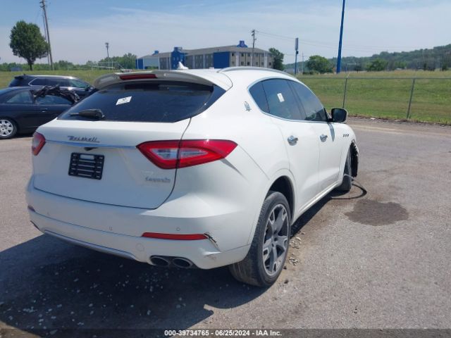 ZN661XUSXHX237642 Maserati Levante