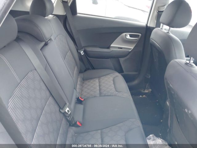 KNDCB3LC8J5209943 KIA NIRO LX