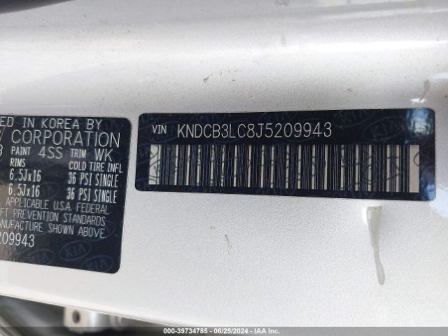 KNDCB3LC8J5209943 KIA NIRO LX