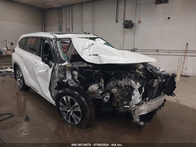 Toyota Highlander Xle 2021 5TDHZRBH6MS058603 Image 6