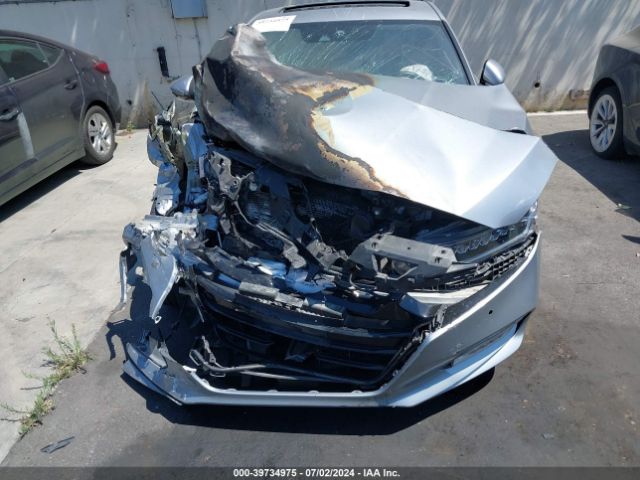 1HGCV2F99JA007994 Honda Accord Touring 2.0t