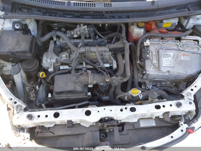 Toyota Prius C Four 2014 JTDKDTB31E1072588 Image 10