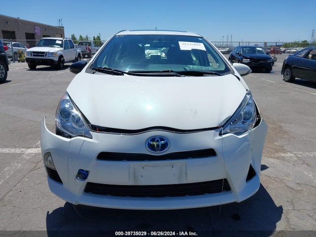 Toyota Prius C Four 2014 JTDKDTB31E1072588 Image 12
