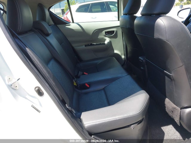 Toyota Prius C Four 2014 JTDKDTB31E1072588 Image 8