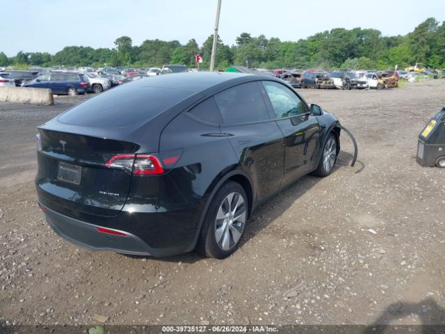 7SAYGAEE4RF006104 Tesla Model Y Long Range Dual Motor All-wheel Drive