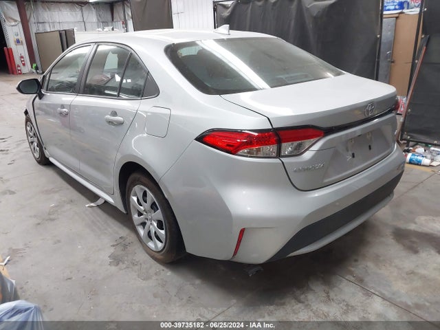 Toyota COROLLA LE 2022 5YFEPMAEXNP313394 Image 3