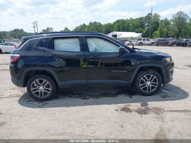 3C4NJDBB2JT112215 Jeep Compass Latitude 4x4