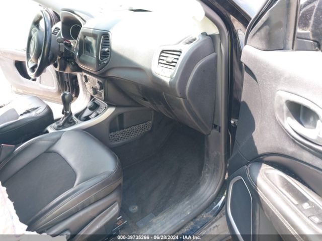 3C4NJDBB2JT112215 Jeep Compass Latitude 4x4
